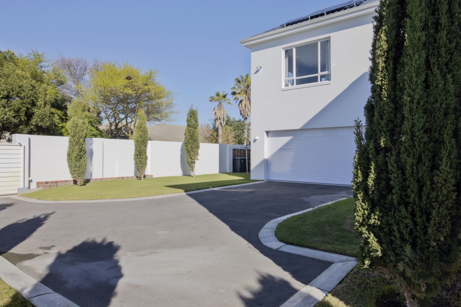 To Let 3 Bedroom Property for Rent in Sunset Beach Western Cape
